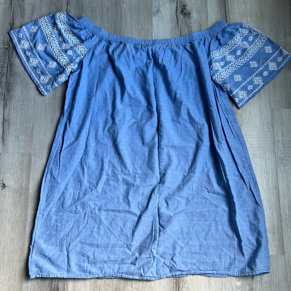XL Old Navy Off The Shoulder Dress - Embroidered - Picture 2 of 5